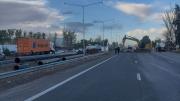 Colapso en el Acceso Sur y vías alternativas por el corte y los trabajos en el socavón