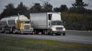 Camioneros latinos afectados: solo visas específicas permitirán obtener licencias comerciales