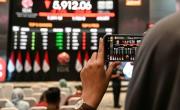 Sigue la incertidumbre: bonos y acciones en baja y riesgo país en 1.230 puntos