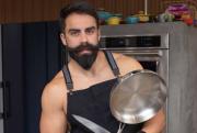 Influencer venezolano Yanis Arvanitaris te facilita la vida entre fogones: se apoya en la tecnología inteligente