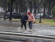 Caponio arremetió contra Lobo Chaklián por el estado de los desagües en la capital: “Ese tipo no puede estar más en su cargo”