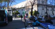 Una motociclista lucha por su vida en La Plata tras sufrir un gravísimo accidente de tránsito