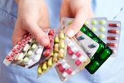 Gobierno e industria farmacéutica acuerdan mesas técnicas para actualizar precios de medicamentos esenciales