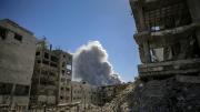Israel bombardea Gaza mientras Hamas sigue analizando el plan de paz de Trump