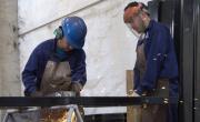 Menos fábricas, más pobres: la histórica relación entre producción y desigualdad se repite hoy
