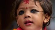 Una niña de Nepal fue proclamada diosa viviente: una tradición que la obliga a vivir aislada