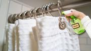 Por qué hay que rociar vinagre en la cortina del baño: ¿qué significa?