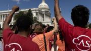 USCIS reabre el trámite para inmigrantes beneficiarios de DACA