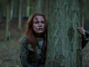 Los extraños: Capítulo 2 y una protagonista dura de matar