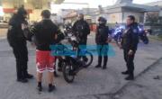 Operativo de saturación en Tolosa: identificaron a casi 90 personas y más de 50 vehículos