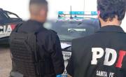Santa Fe: detuvieron a dos policías por simular un allanamiento y robar $18 millones
