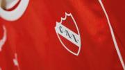 Independiente dio marcha atrás tras las quejas: renovó con su sponsor de indumentaria
