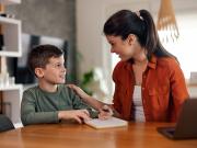 No es la crianza: un pediatra revela el factor más importante que determina el futuro de tu hijo