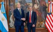 Caputo viaja a Washington para negociar con Bessent apoyo financiero y definir la estrategia con el equipo de Trump