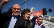 Javier Milei defendió a José Luis Espert y criticó a la oposición: “Es una operación berreta”