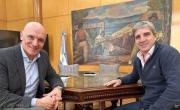 En plena crisis política y cambiaria, Caputo vuelve a EEUU