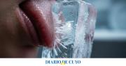 Esto pasa cuando apoyás la lengua en el hielo: la explicación científica