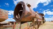 Sancionan ley que declara patrimonio a las locomotoras y vagones del Cementerio de Trenes de Uyuni