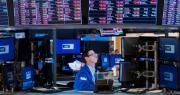 Se hunde el dólar: las multinacionales se disparan y el mercado de Wall Street se divide