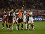 El absurdo del fútbol sin VAR en la Copa Argentina: las polémicas no revisadas en River vs Racing y la viveza de Gallardo para aprovecharlo