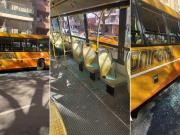 El loco del martillo: no le dejaron pagar el boleto en efectivo y en un ataque de furia rompió las ventanillas del colectivo en Córdoba