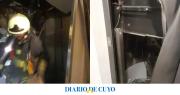 Se desplomó un ascensor desde un séptimo piso y nueve jóvenes quedaron atrapados