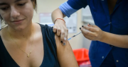 Confirman que la vacunación contra el dengue sigue en San Juan: quiénes deben vacunarse, dónde y cómo
