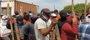 Avasalladores encapuchados: Violencia, tensión, heridos en Montero, la Policía ausente