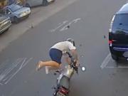 Sufrió el impacto de otra moto y luego descubrió que la manejaba su hermano: Es horrible saber que intentó matarme