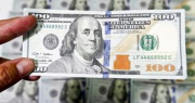 El dólar en San Juan se comercializa sobre los $1.450, en sintonía con la cotización oficial