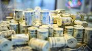 El dólar sufre una caída en las reservas globales