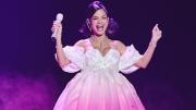 Natti Natasha revela el sexo de su bebé en Premios Juventud