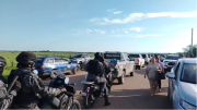 Contingente de la Policía desaloja a los avasalladores tras ataque a comisión del gobernador