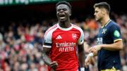 Arsenal vence al West Ham y se sube a la cima de la Premier