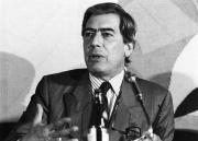 Mario Vargas Llosa, de novelista castrista a marqués antisocialista