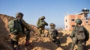 El ejército de Israel detuvo los ataques en Gaza y avanza con la primera fase del plan de paz