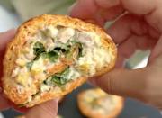 Rollitos rellenos de atún: una cena fácil, sin harina y sin horno