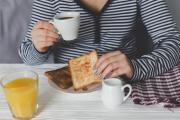 ¿Es la comida quemada peligrosa? La ciencia explica el riesgo de ciertas sustancias