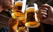 Salieron por una cerveza y al volver estaba todo revuelto