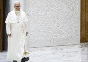 León XIV lamenta el surgimiento del odio antisemita y urge a pacificar Oriente Medio