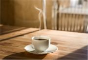 Siesta con cafeína: el truco más extraño e inteligente de la ciencia para recargar energías