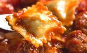 Ravioles caseros con estofado: la receta para los domingos de lluvia