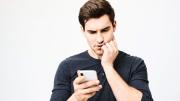 La función automática de WhatsApp que pone en riesgo tu información privada: cómo desactivarla