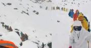Alrededor de mil personas quedan atrapadas en una de las laderas del Monte Everest