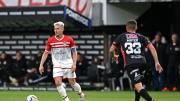 Estudiantes empató con Barracas Central en un partido con polémica