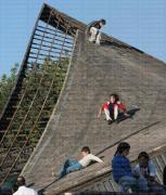 Recuerdos fotográficos: 2005. Patinaje de riesgo en la derruida confitería del Lago