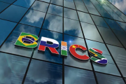 Paises de los BRICS pagan la soya en yuanes chinos y el petróleo en rupias de India