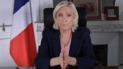 Le Pen da a Macron a elegir entre