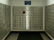En el extremo norte, Canada Post no es solo correo. Es un salvavidas