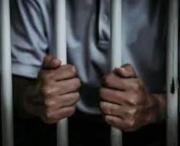Encarcelan a vendedor de libros por supuesta violación